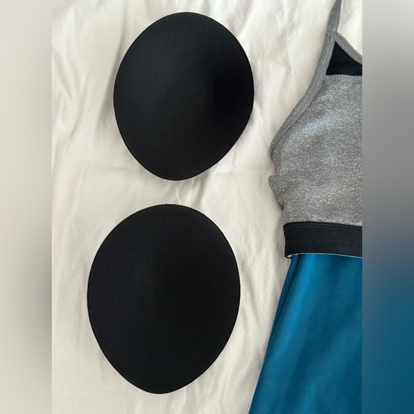 Fabletics: Women’s Sleeveless Top - Picture 8 of 11